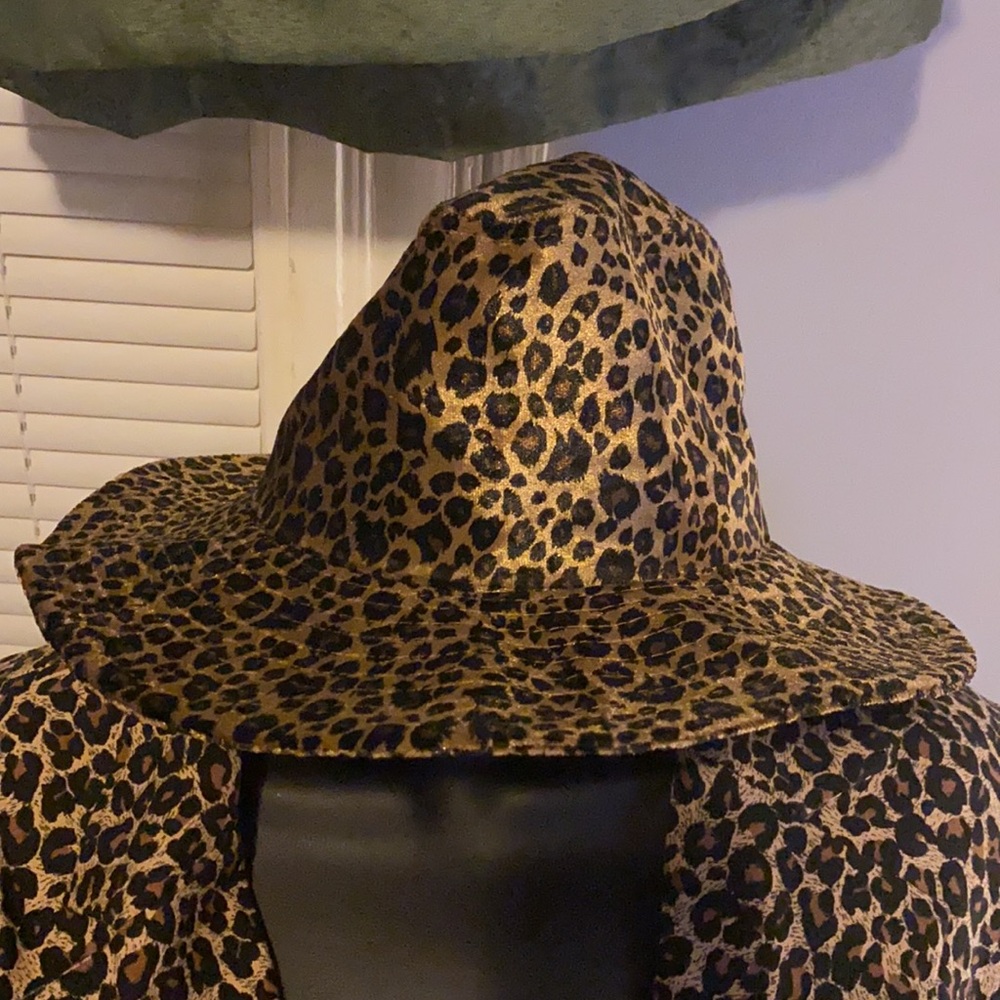 Animal Print Blazer ( Hat Sold Separate)… - Picture 2 of 7